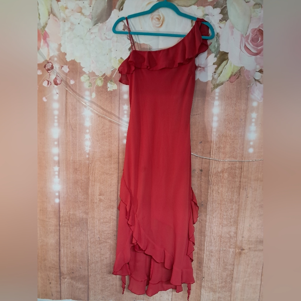 Elegant Red One-Shoulder Prom Dress
